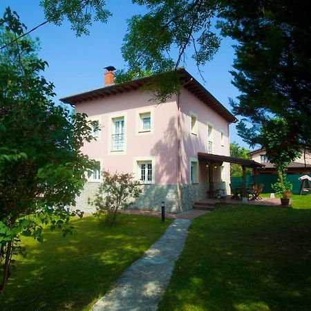 Villa Mercedes Piloña Exterior foto