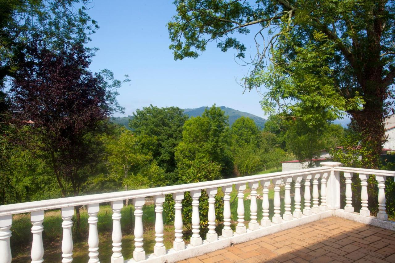Villa Mercedes Piloña Exterior foto