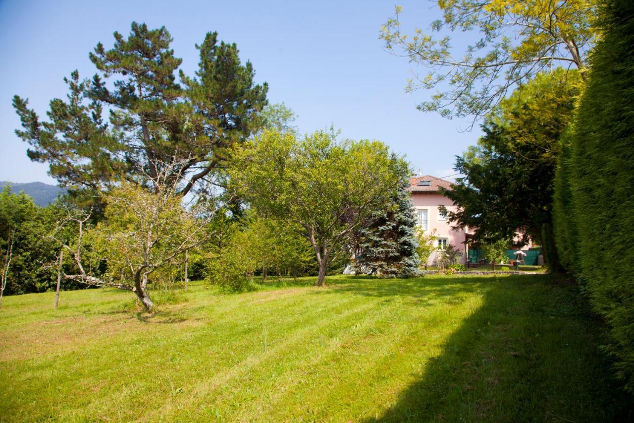 Villa Mercedes Piloña Exterior foto
